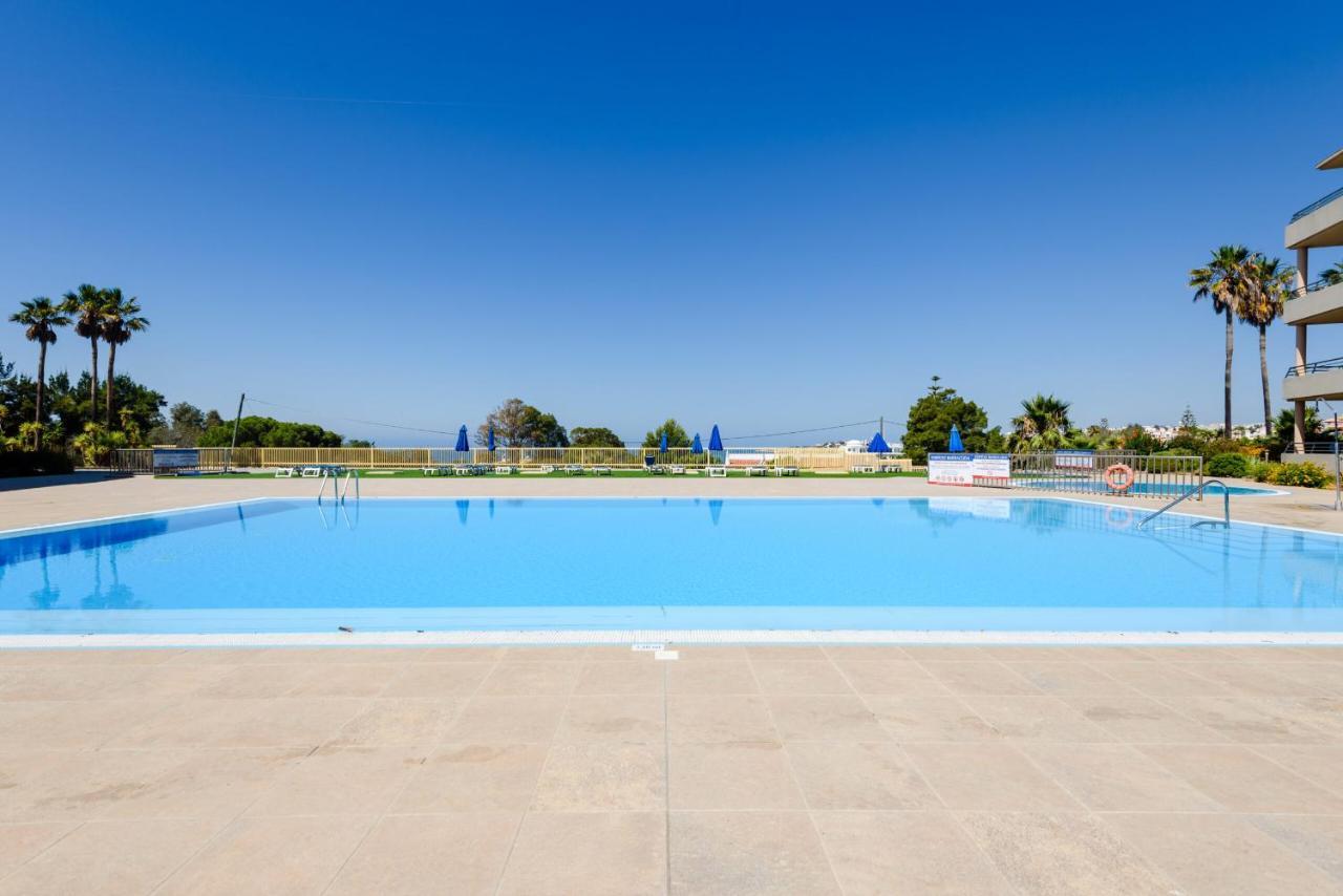Algarve Beach Apartments Албуфейра Екстериор снимка
